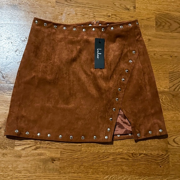 NWT Lulus Fall For It Brown Faux Suede Studded Mini Skirt Size S - Picture 2 of 14